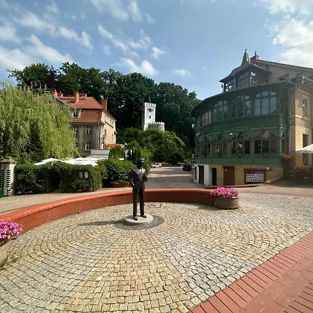 Emerald Przy Deptaku Apartment