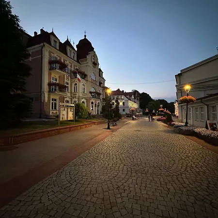 Emerald Przy Deptaku * Szczawno-Zdroj