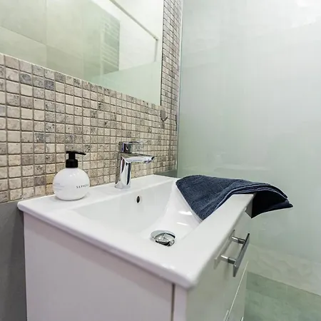 Emerald Przy Deptaku Apartment